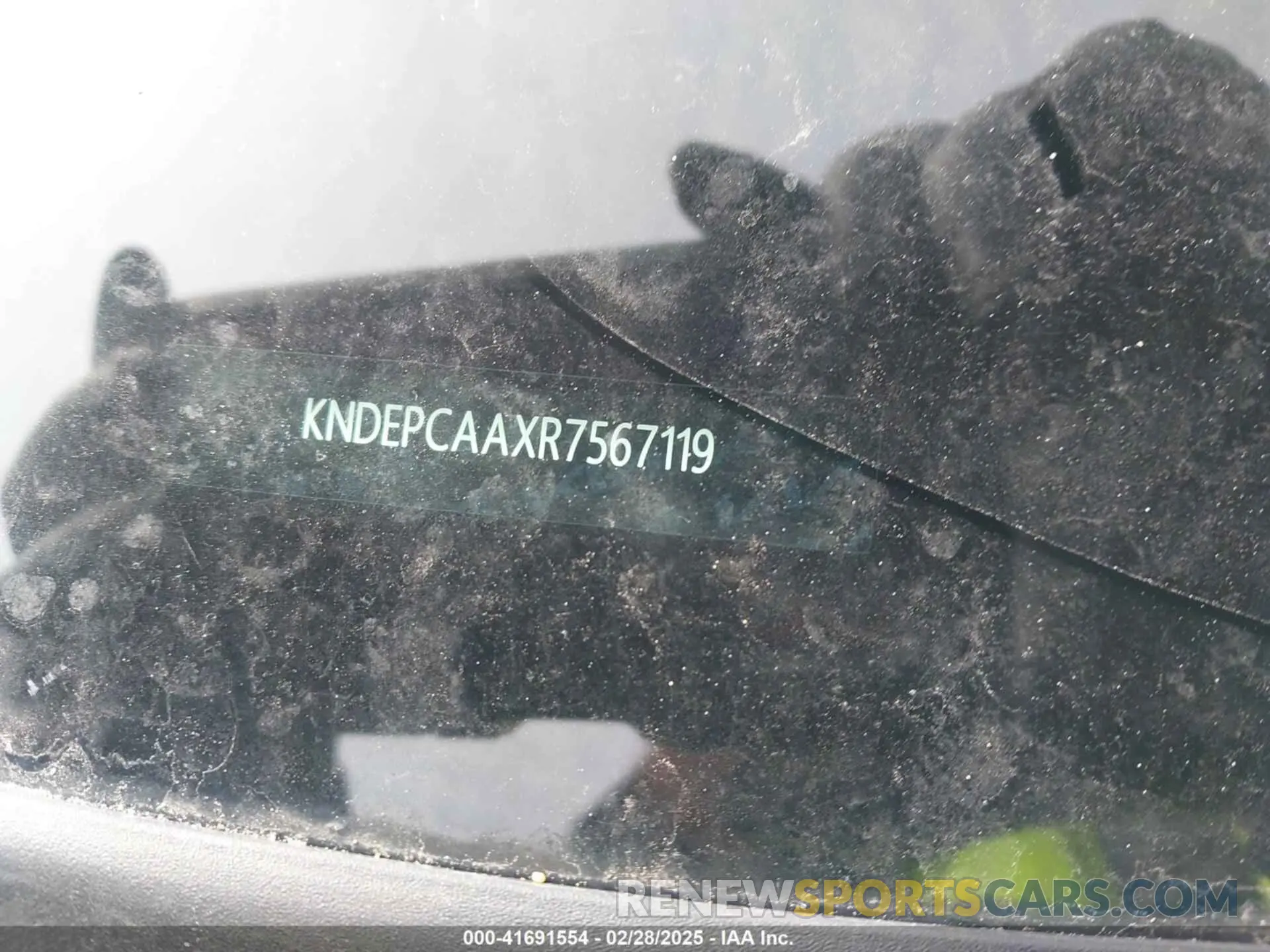 9 Photograph of a damaged car KNDEPCAAXR7567119 KIA SELTOS 2024