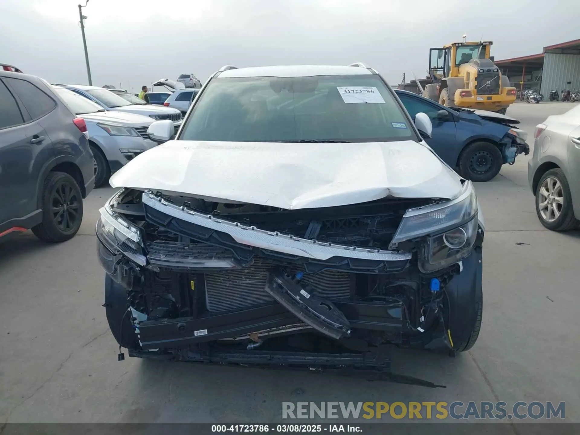 12 Photograph of a damaged car KNDER2AA1R7659367 KIA SELTOS 2024