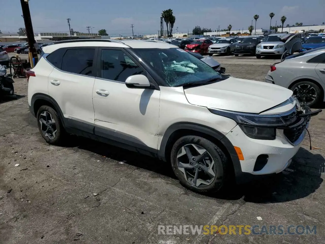 4 Photograph of a damaged car KNDER2AA2R7552036 KIA SELTOS 2024