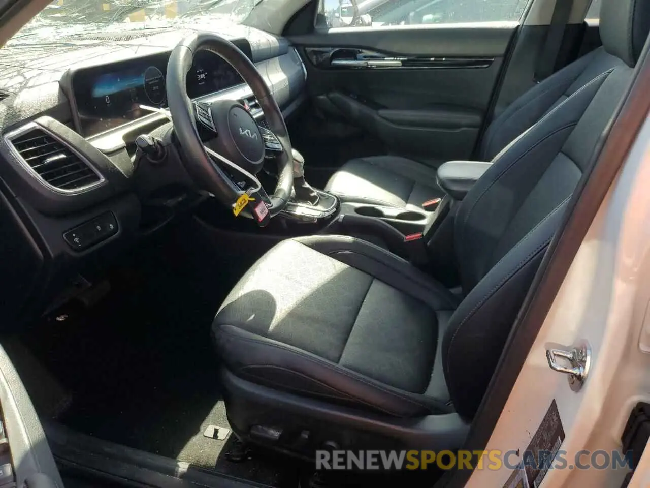 7 Photograph of a damaged car KNDER2AA2R7552036 KIA SELTOS 2024