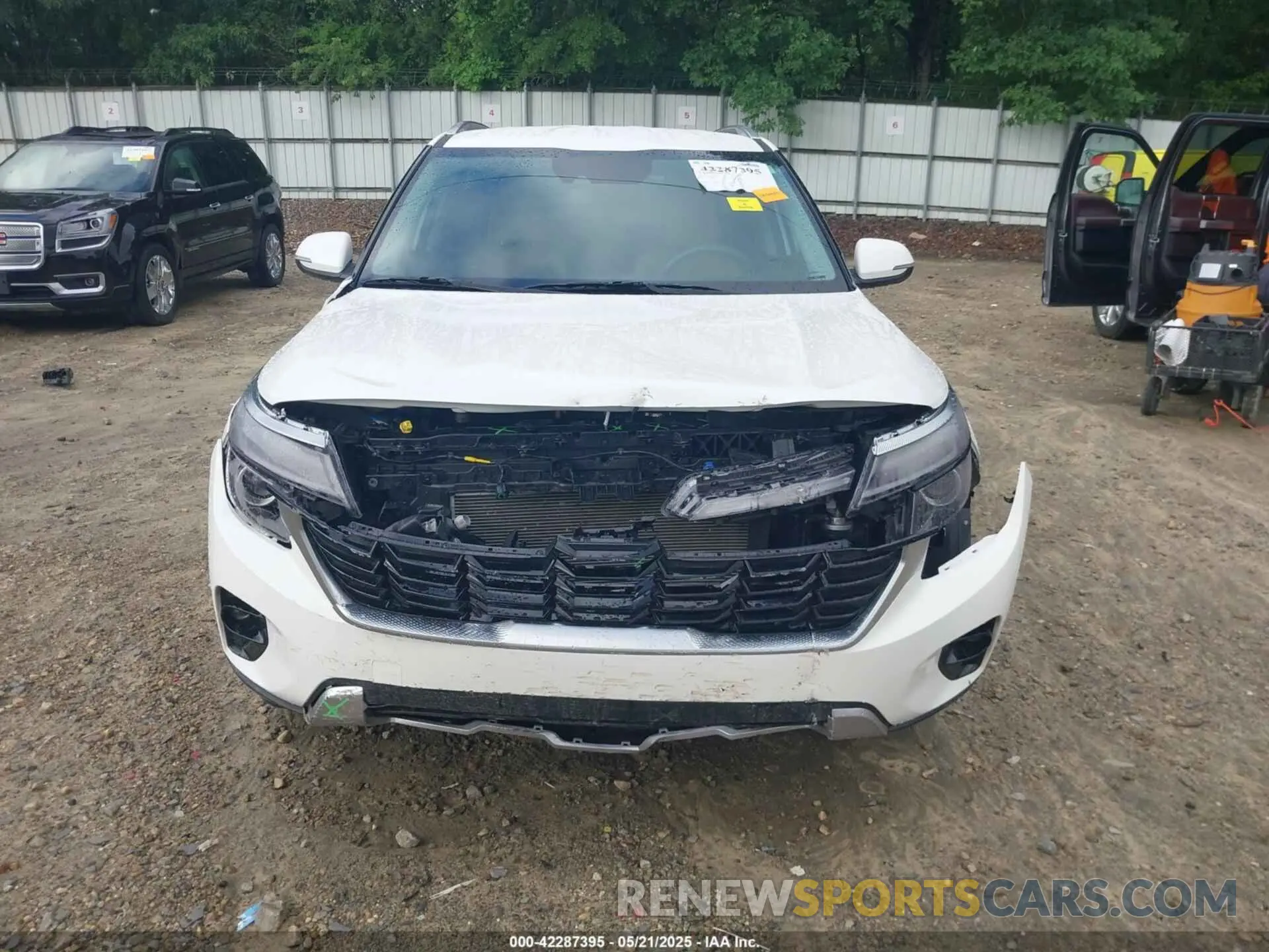 13 Photograph of a damaged car KNDER2AA4R7637413 KIA SELTOS 2024
