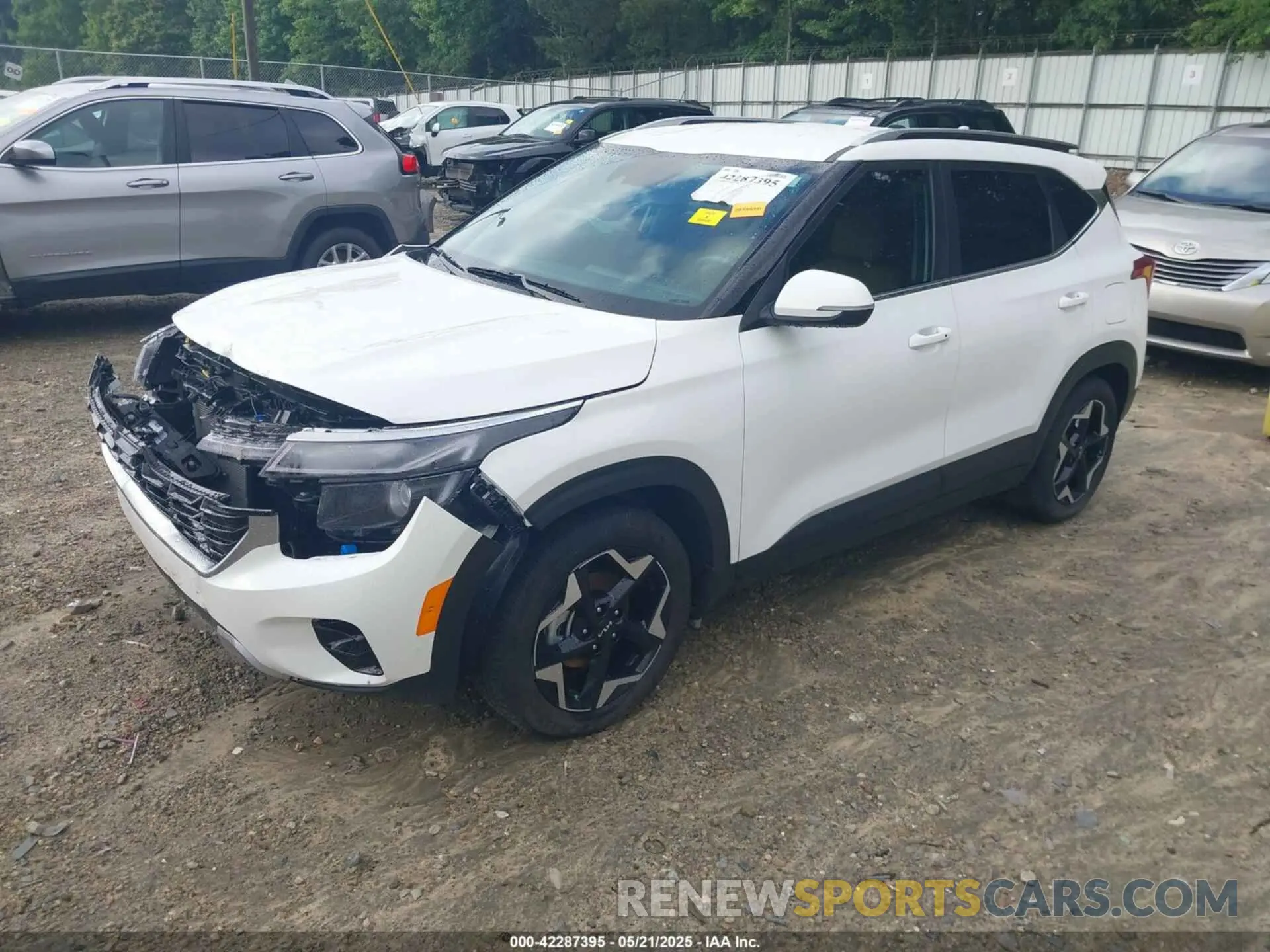 2 Photograph of a damaged car KNDER2AA4R7637413 KIA SELTOS 2024