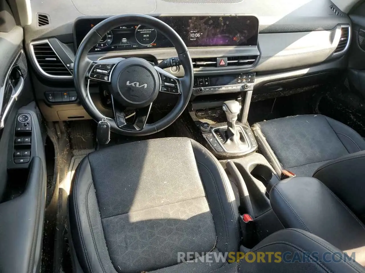 8 Photograph of a damaged car KNDER2AA5R7544691 KIA SELTOS 2024
