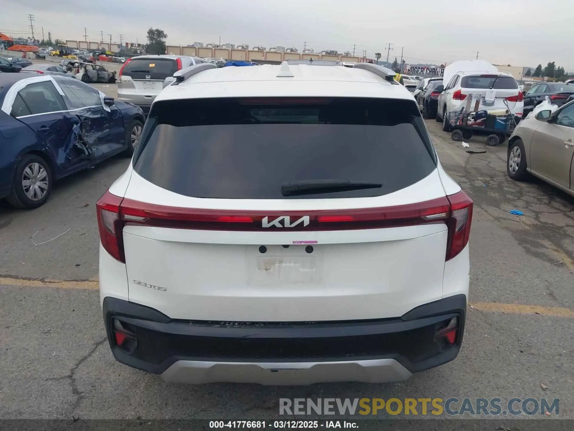 16 Photograph of a damaged car KNDER2AA6R7636179 KIA SELTOS 2024