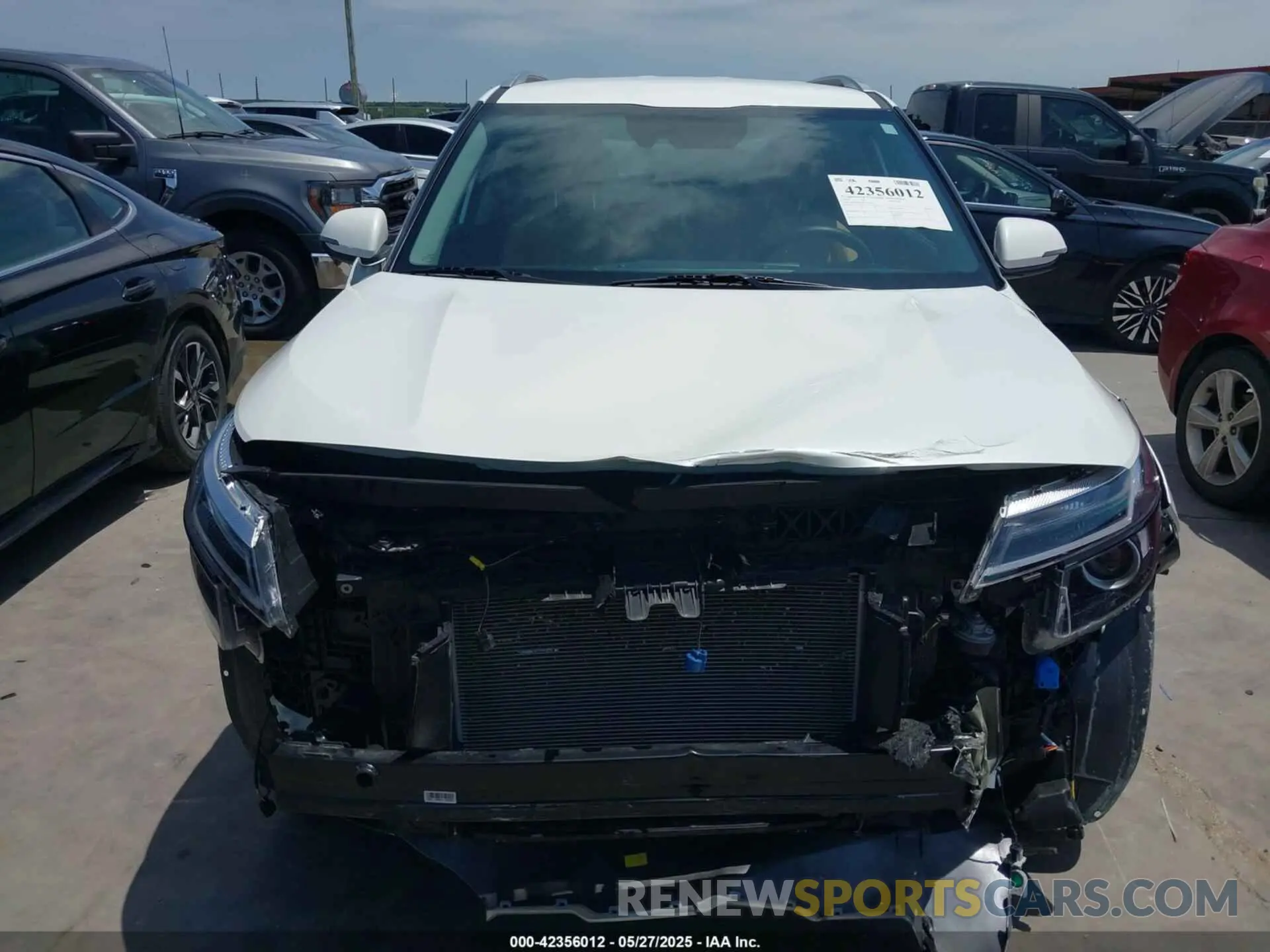 13 Photograph of a damaged car KNDER2AA6R7662880 KIA SELTOS 2024