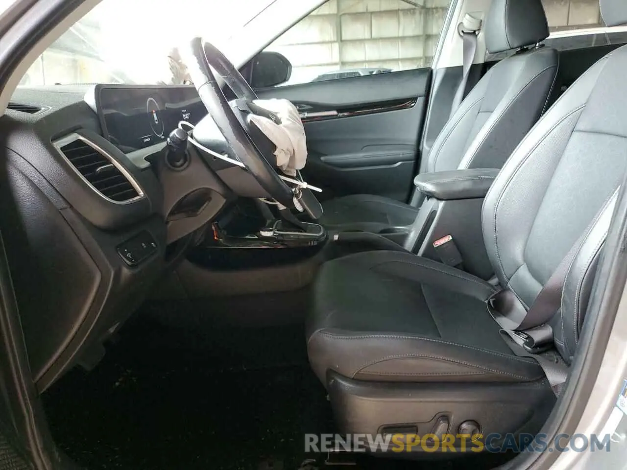 7 Photograph of a damaged car KNDER2AA7R7489547 KIA SELTOS 2024