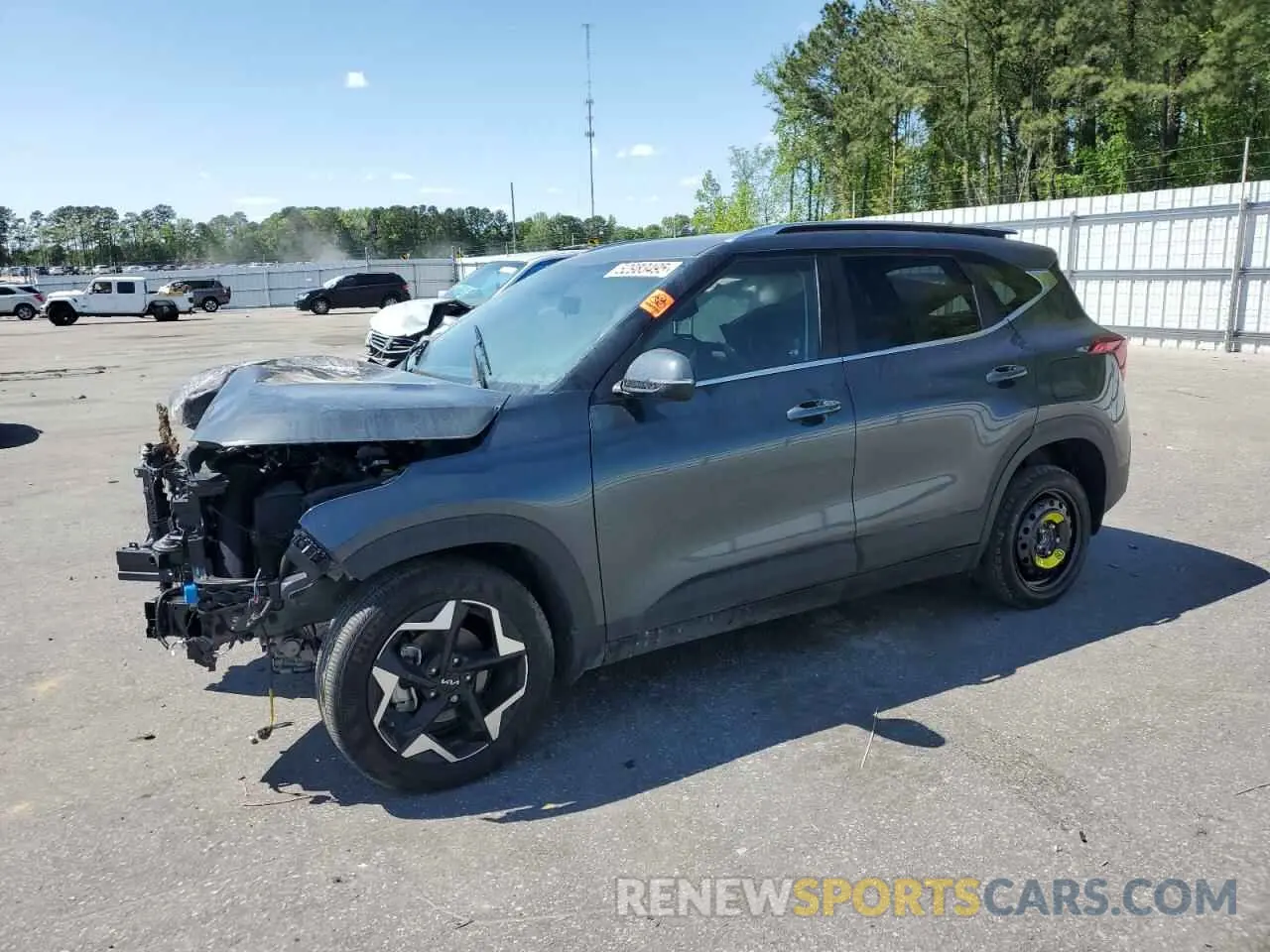 1 Photograph of a damaged car KNDER2AA7R7588935 KIA SELTOS 2024