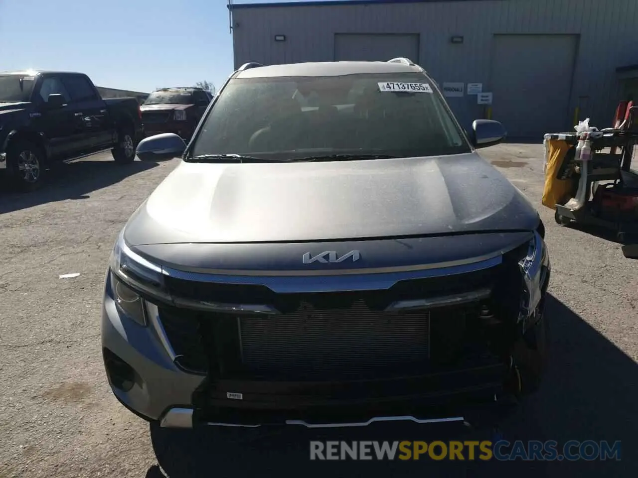 5 Photograph of a damaged car KNDER2AA8R7579533 KIA SELTOS 2024