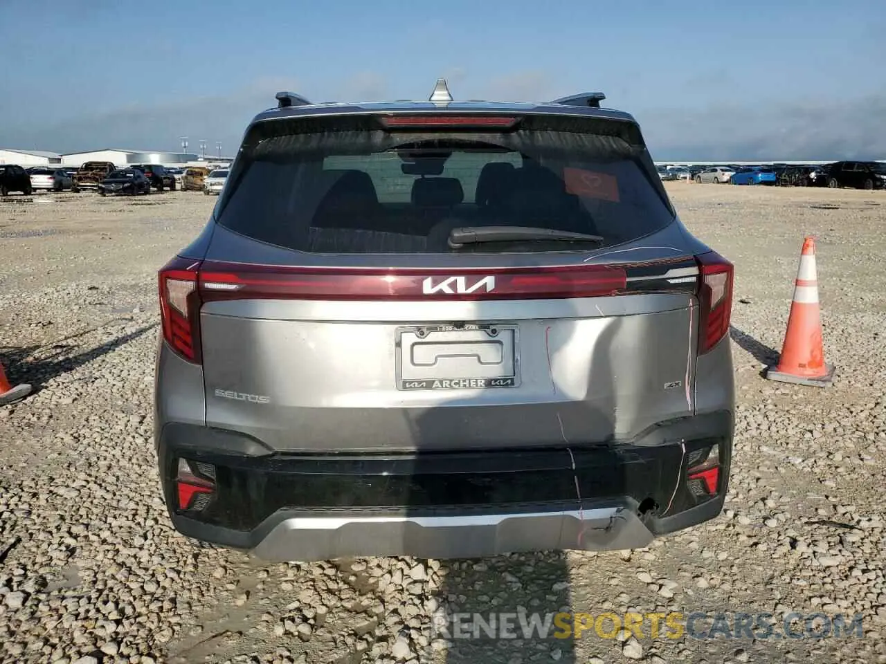 6 Photograph of a damaged car KNDERCAA3R7634962 KIA SELTOS 2024