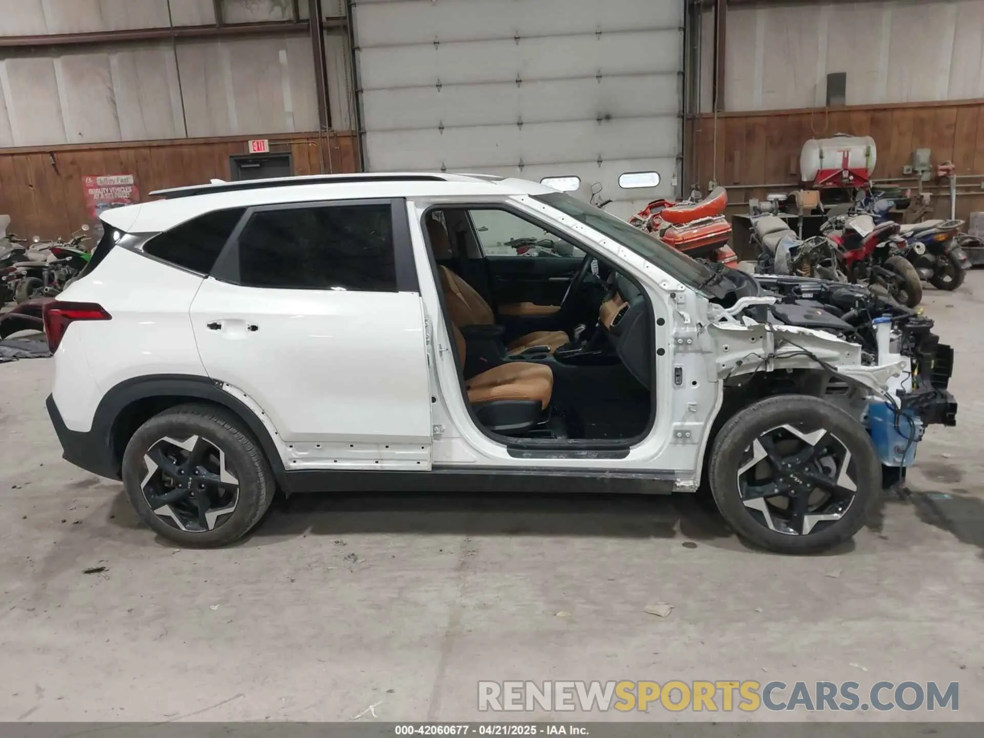 13 Photograph of a damaged car KNDERCAA5R7589801 KIA SELTOS 2024