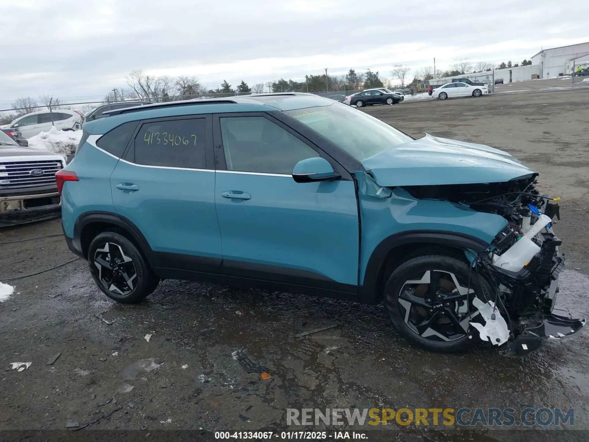 13 Photograph of a damaged car KNDERCAA5R7593654 KIA SELTOS 2024