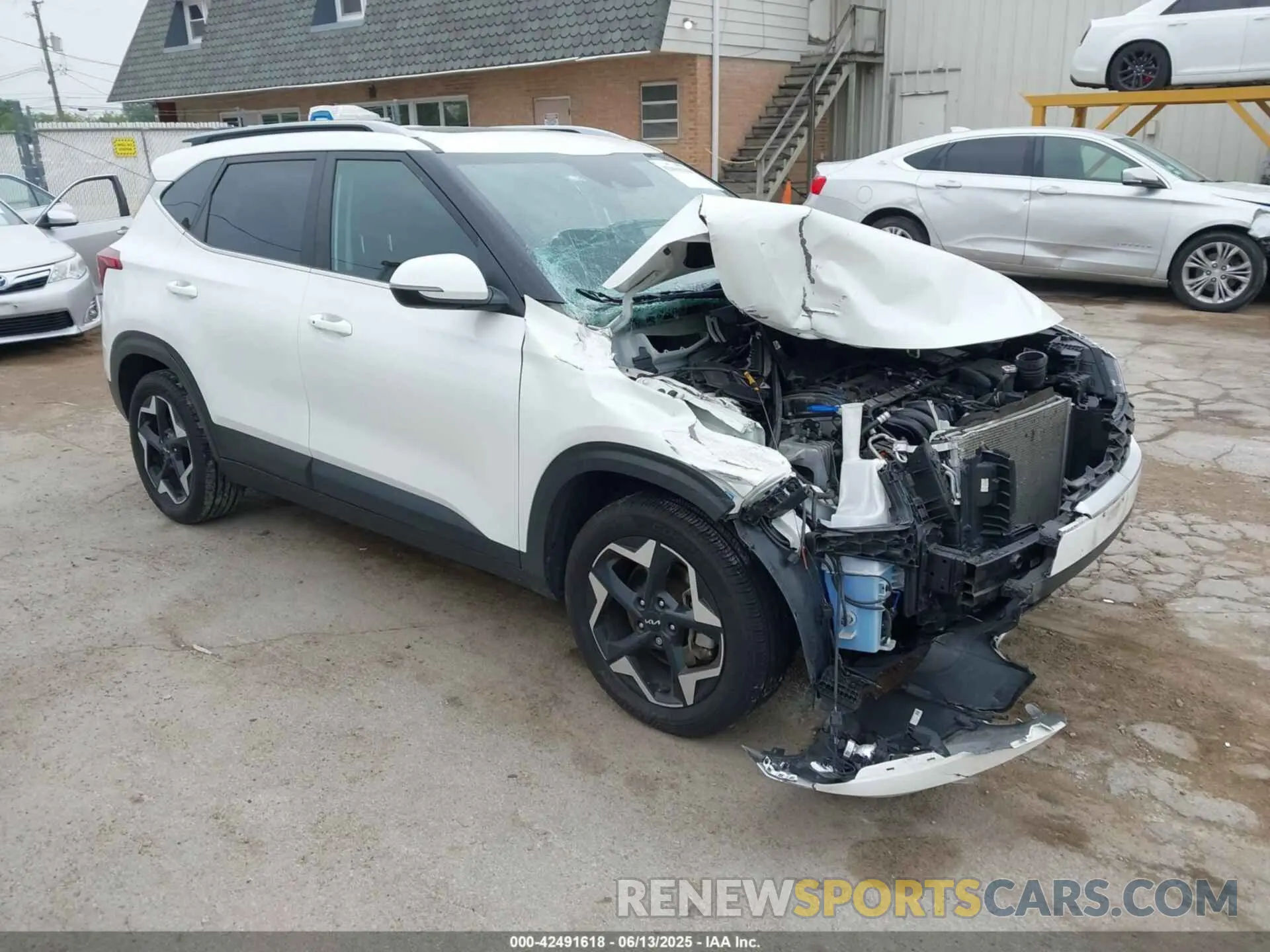 1 Photograph of a damaged car KNDERCAA6R7515013 KIA SELTOS 2024