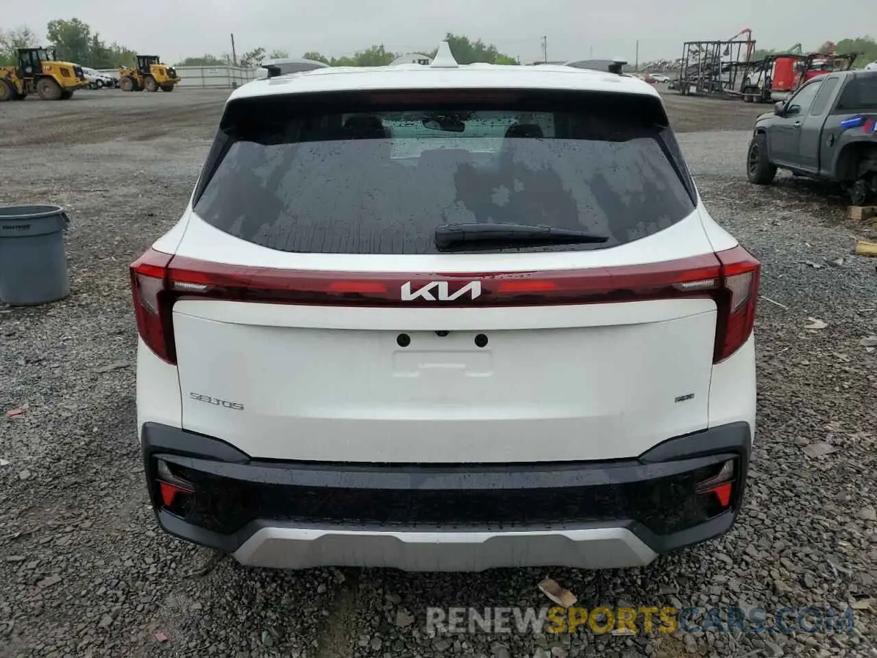 6 Photograph of a damaged car KNDERCAA9R7496800 KIA SELTOS 2024