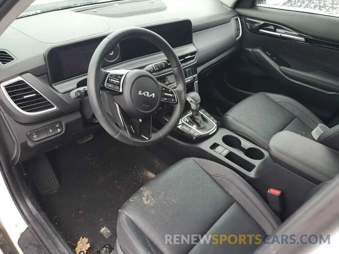 7 Photograph of a damaged car KNDERCAA9R7642015 KIA SELTOS 2024