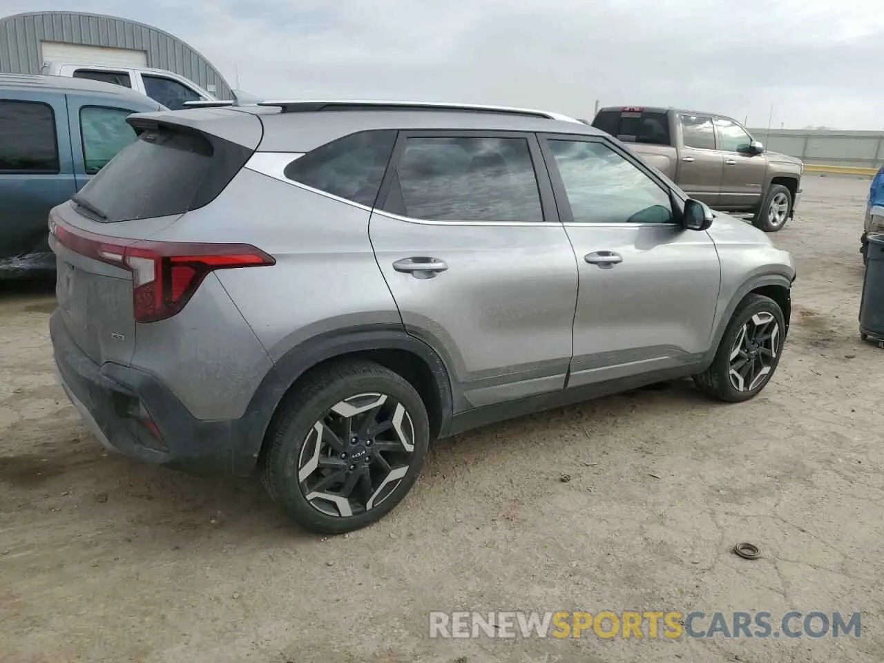 3 Photograph of a damaged car KNDETCA70R7489997 KIA SELTOS 2024