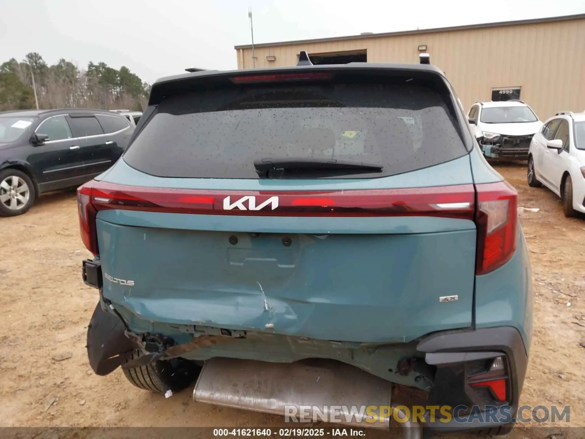 17 Photograph of a damaged car KNDETCA70R7529060 KIA SELTOS 2024