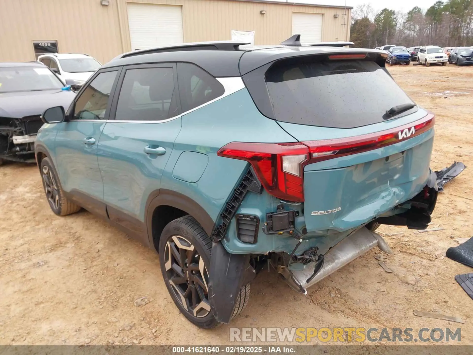 3 Photograph of a damaged car KNDETCA70R7529060 KIA SELTOS 2024