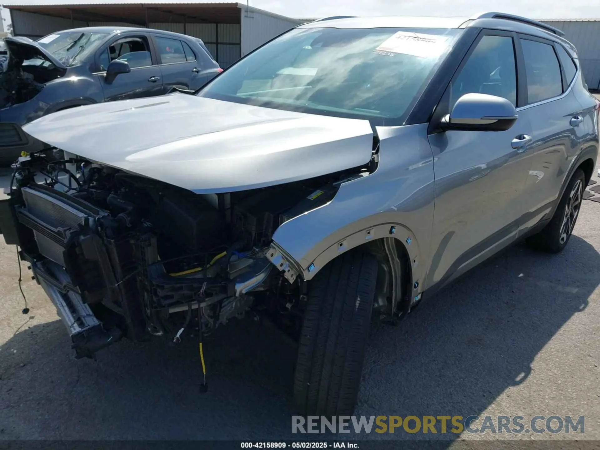 18 Photograph of a damaged car KNDETCA73R7484468 KIA SELTOS 2024