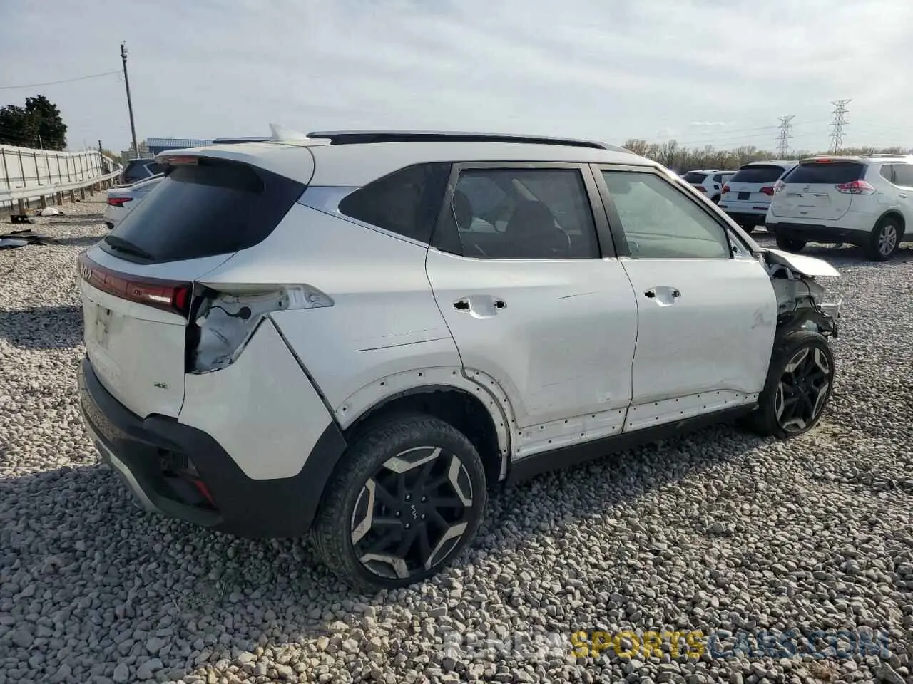 3 Photograph of a damaged car KNDETCA74R7475682 KIA SELTOS 2024