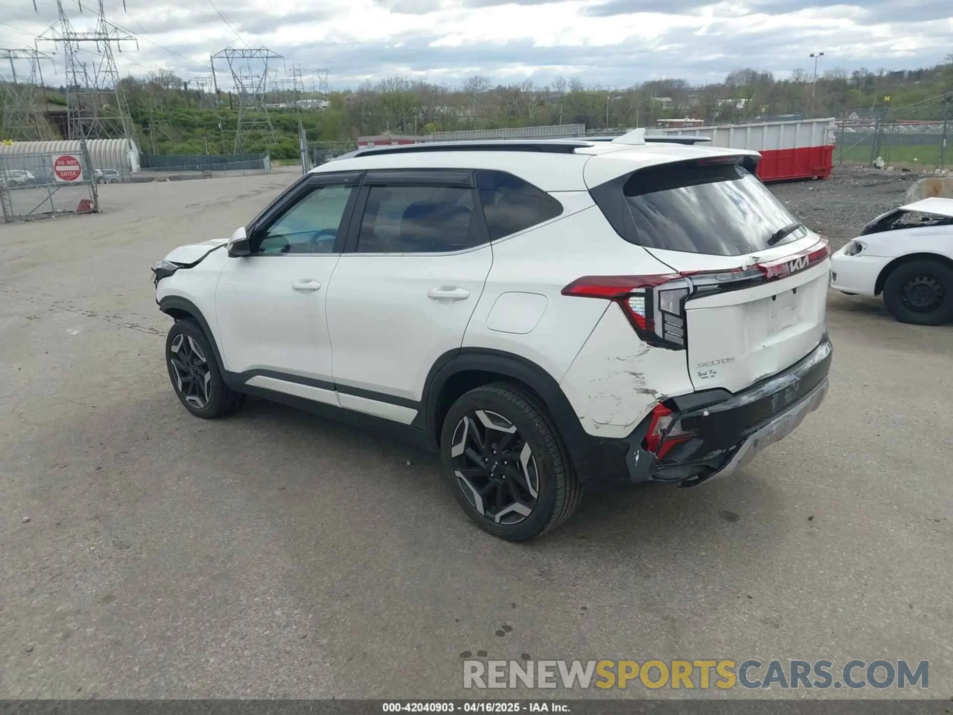 3 Photograph of a damaged car KNDETCA74R7505179 KIA SELTOS 2024