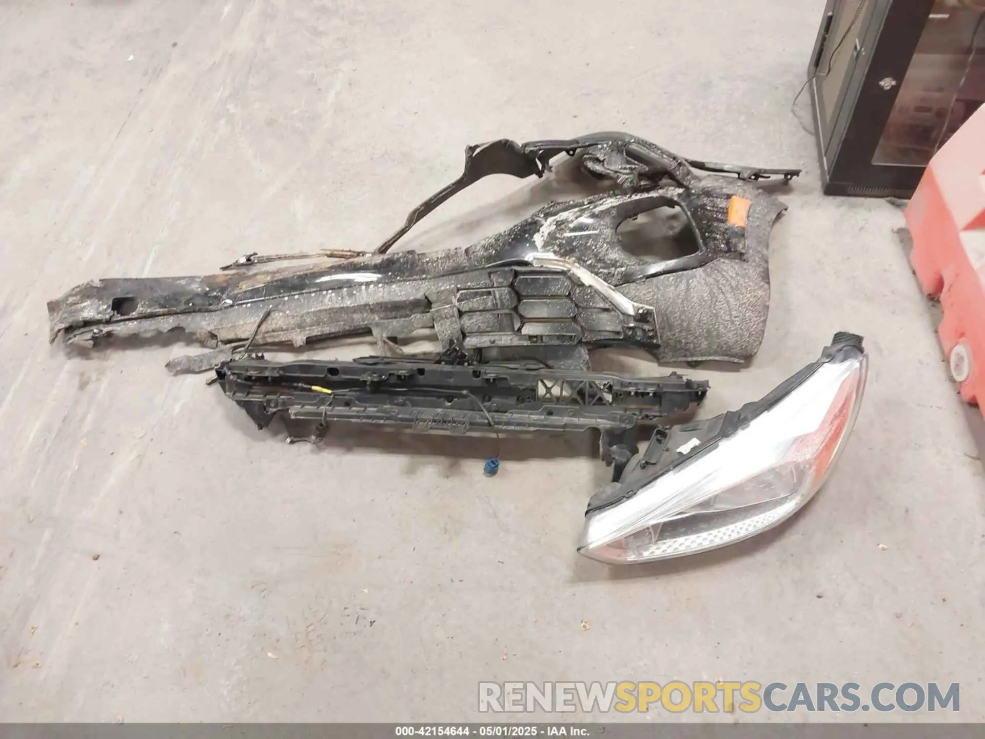 12 Photograph of a damaged car KNDETCA74R7595790 KIA SELTOS 2024