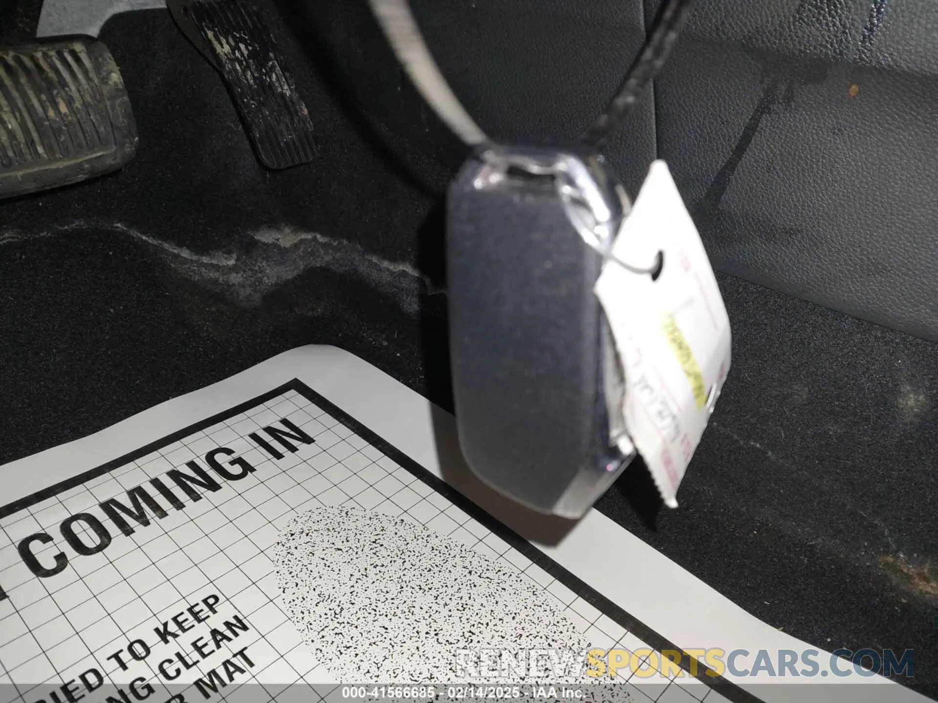 11 Photograph of a damaged car KNDETCA75R7554830 KIA SELTOS 2024