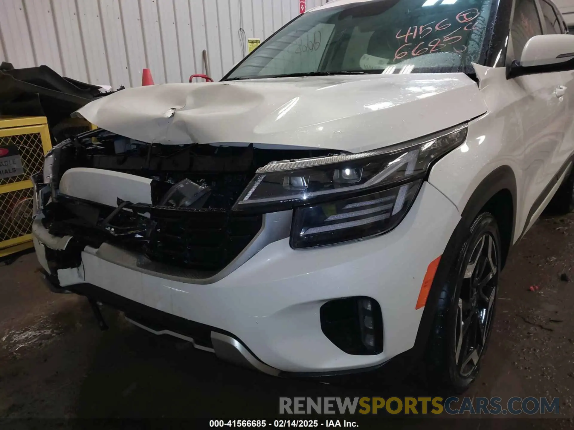 6 Photograph of a damaged car KNDETCA75R7554830 KIA SELTOS 2024
