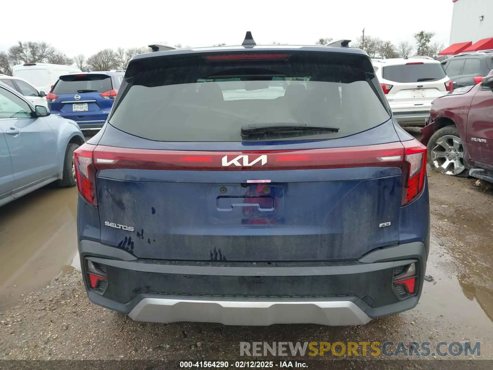 16 Photograph of a damaged car KNDETCA75R7639070 KIA SELTOS 2024