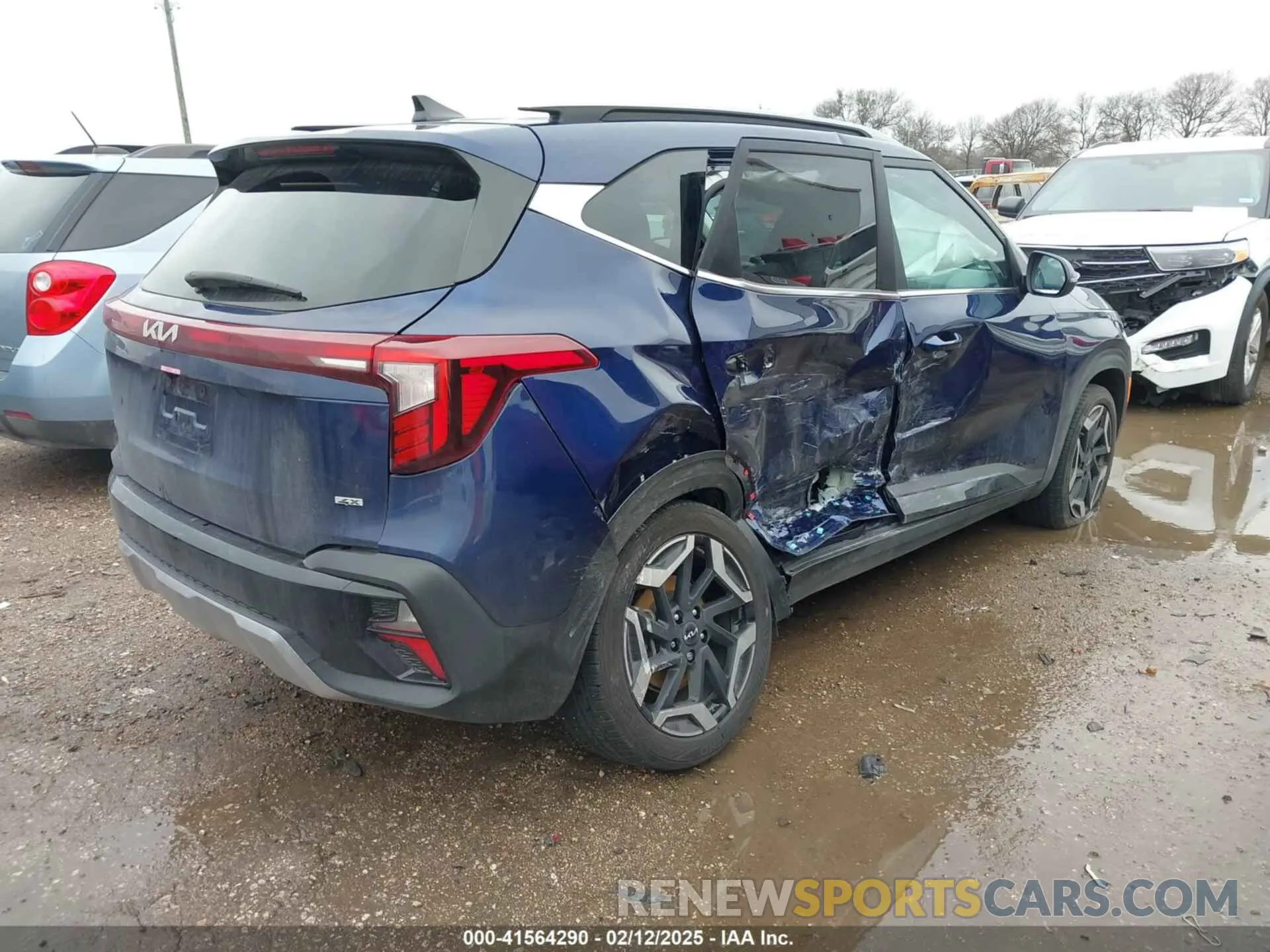4 Photograph of a damaged car KNDETCA75R7639070 KIA SELTOS 2024