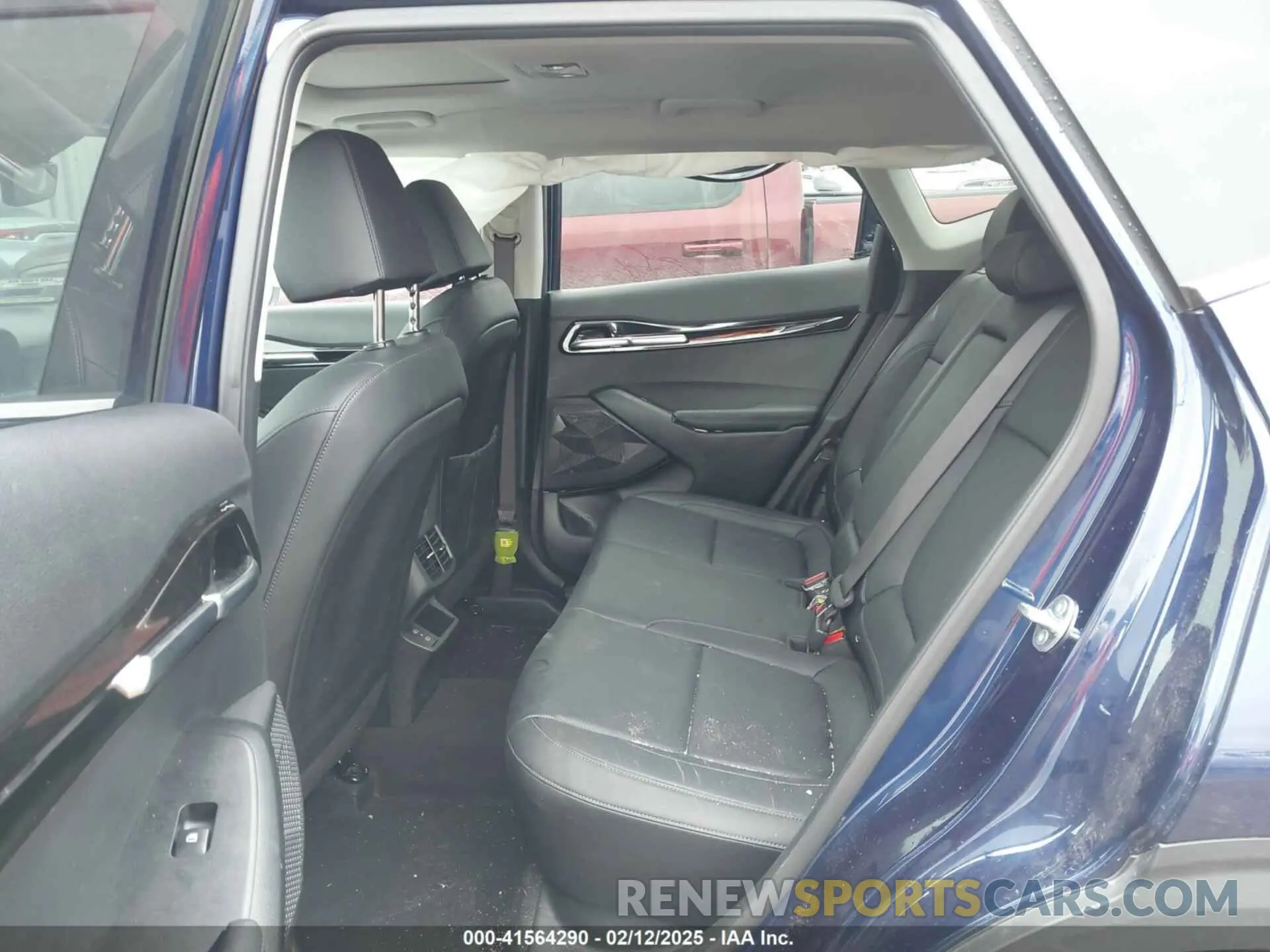 8 Photograph of a damaged car KNDETCA75R7639070 KIA SELTOS 2024