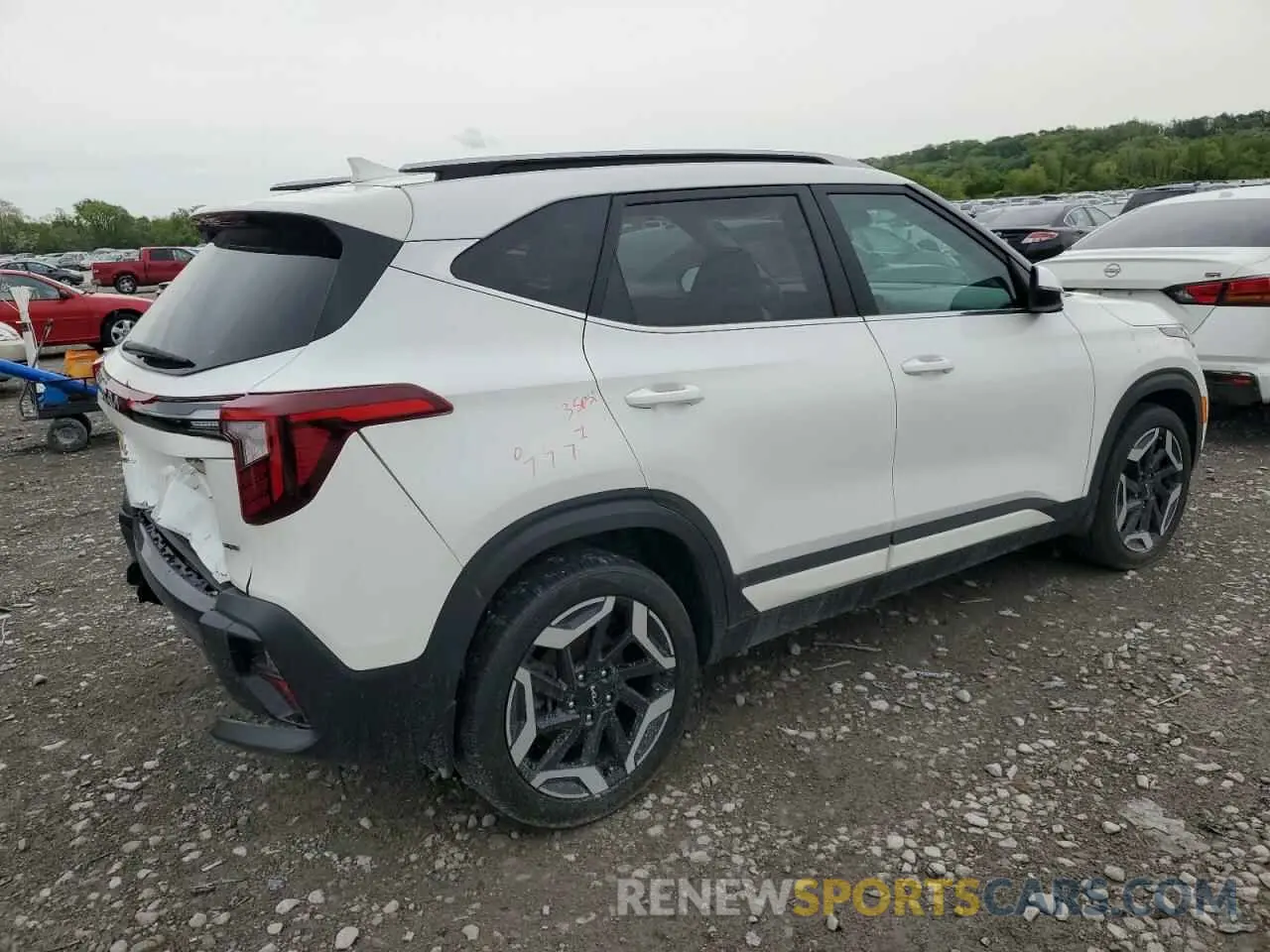 3 Photograph of a damaged car KNDETCA76R7508066 KIA SELTOS 2024