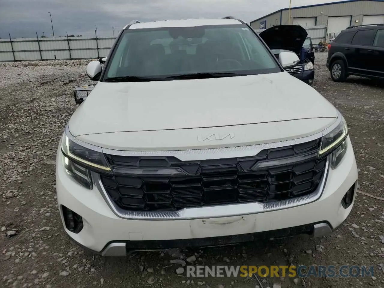 5 Photograph of a damaged car KNDETCA76R7508066 KIA SELTOS 2024