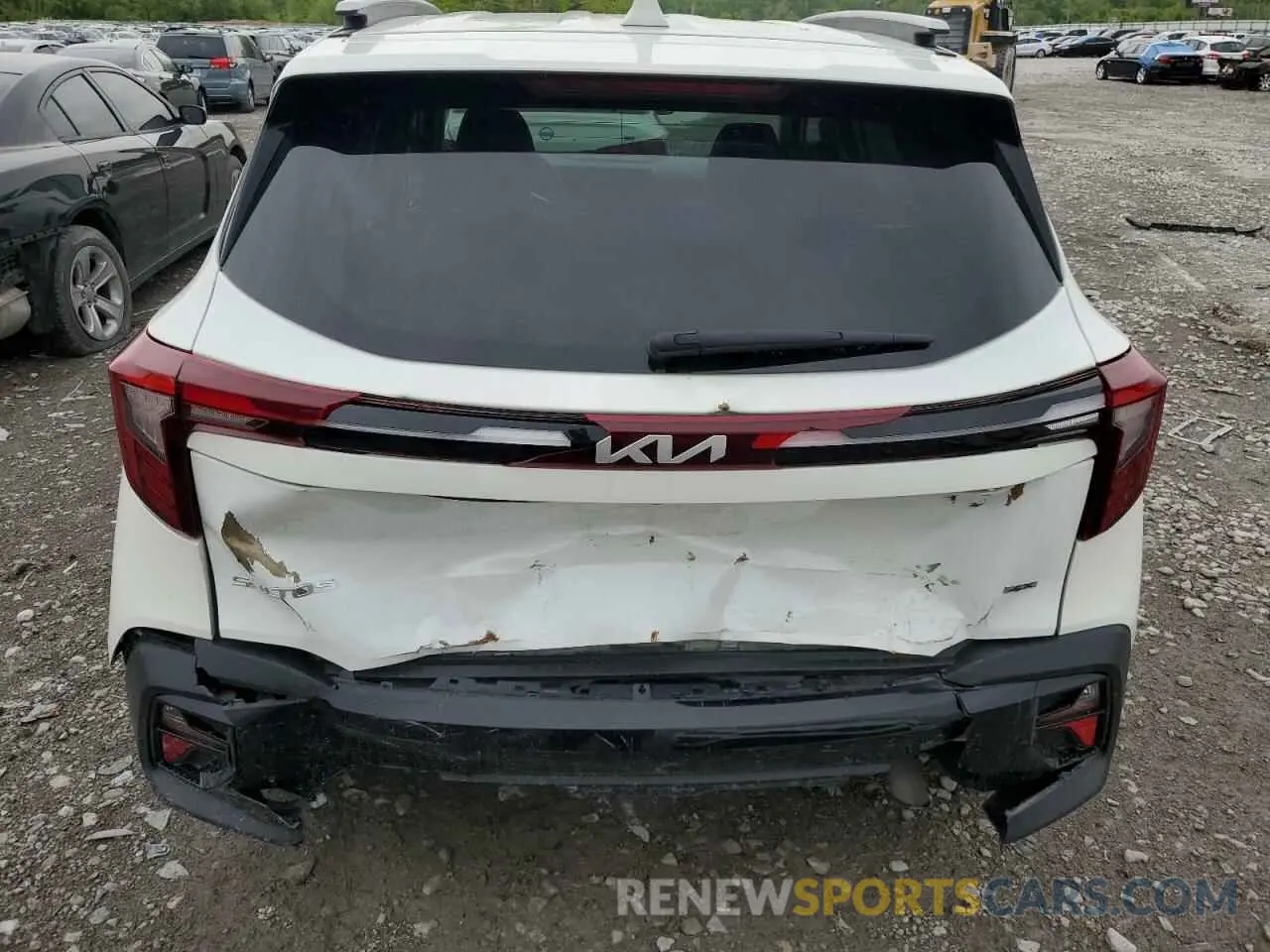 6 Photograph of a damaged car KNDETCA76R7508066 KIA SELTOS 2024