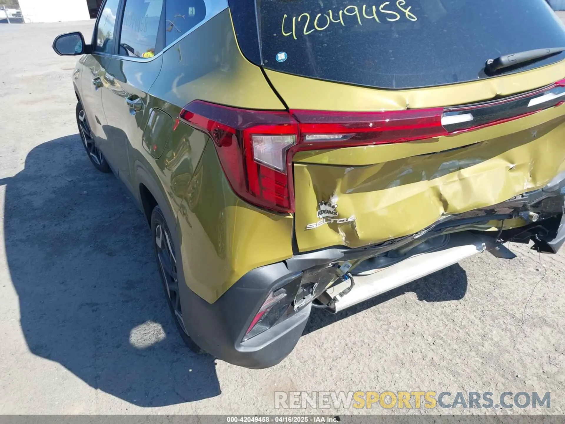 6 Photograph of a damaged car KNDETCA76R7544419 KIA SELTOS 2024