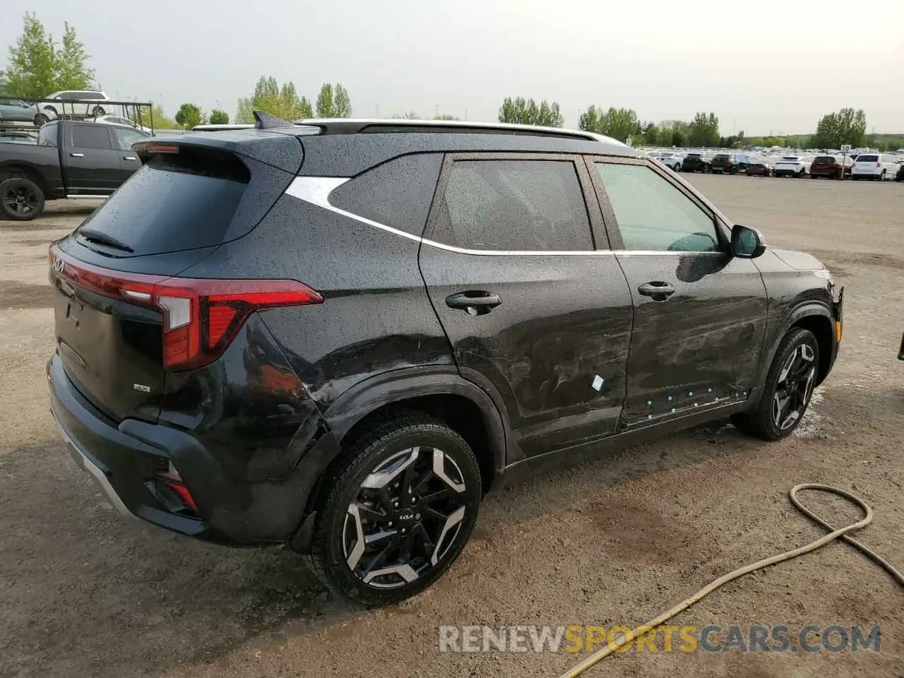 3 Photograph of a damaged car KNDETCA76R7658078 KIA SELTOS 2024