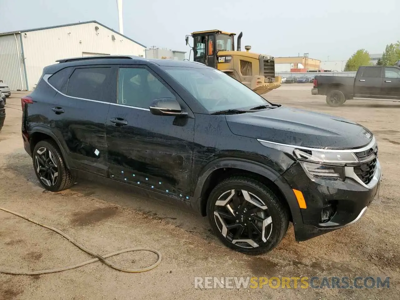 4 Photograph of a damaged car KNDETCA76R7658078 KIA SELTOS 2024