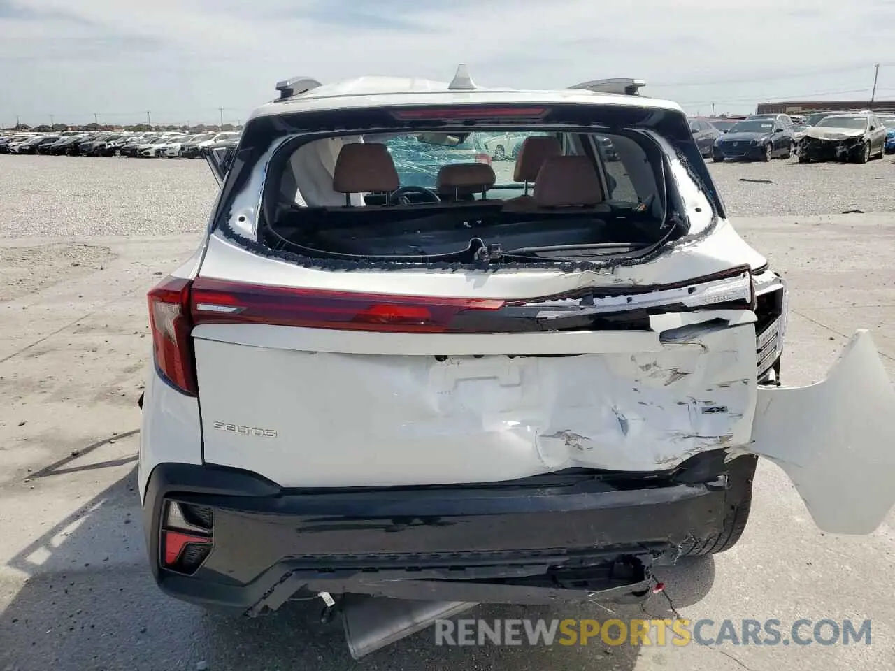 6 Photograph of a damaged car KNDETCA77R7492881 KIA SELTOS 2024
