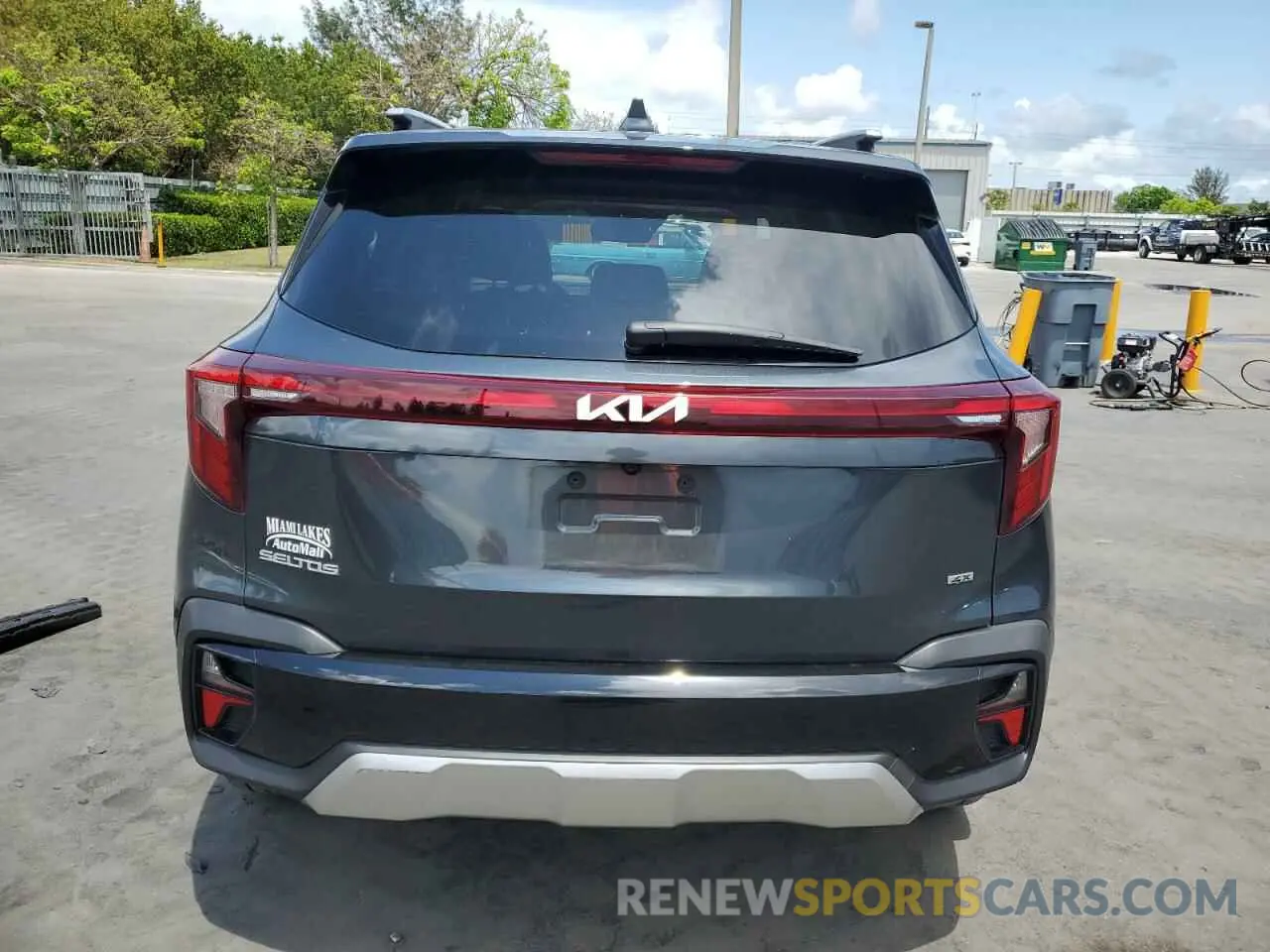 6 Photograph of a damaged car KNDETCA79R7557018 KIA SELTOS 2024