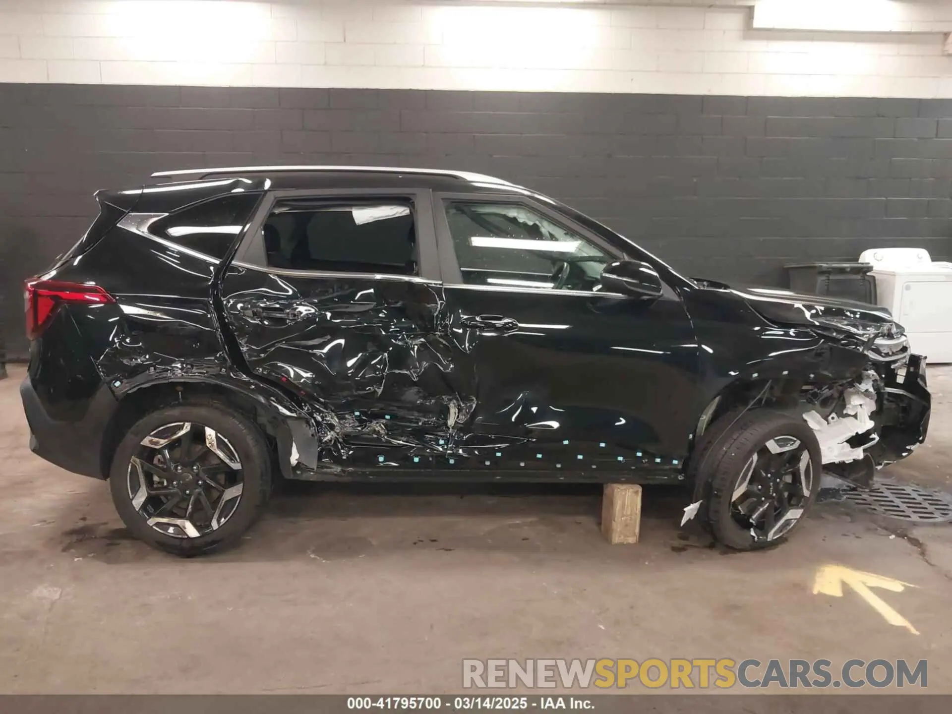 13 Photograph of a damaged car KNDETCA7XR7622670 KIA SELTOS 2024