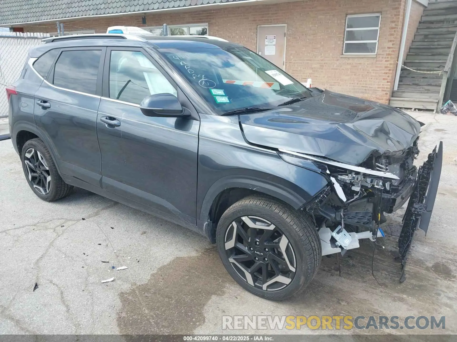 1 Photograph of a damaged car KNDETCA7XR7666541 KIA SELTOS 2024