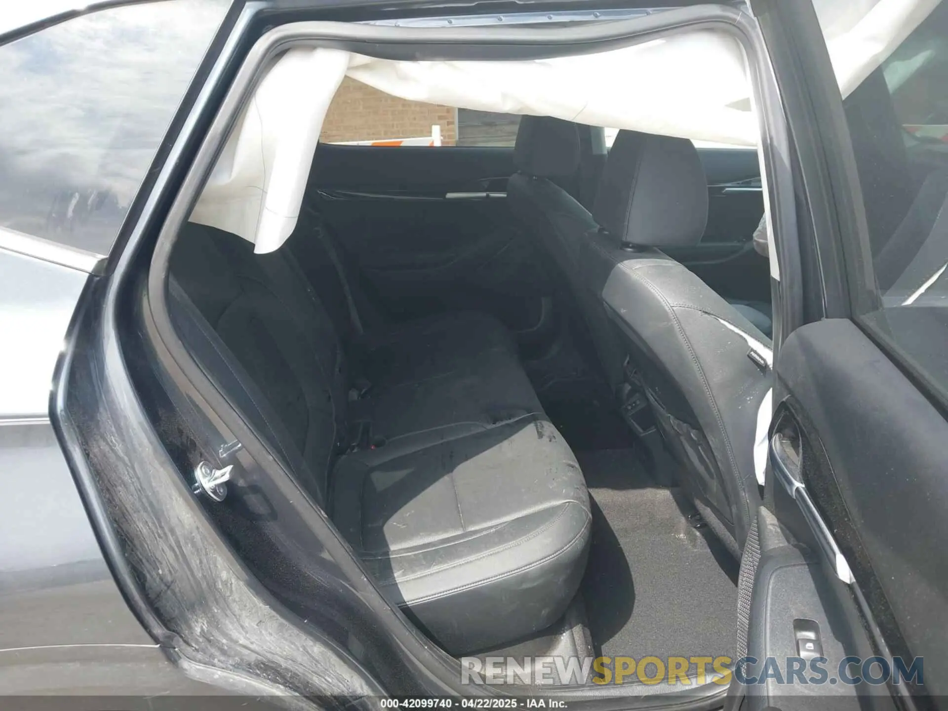 8 Photograph of a damaged car KNDETCA7XR7666541 KIA SELTOS 2024