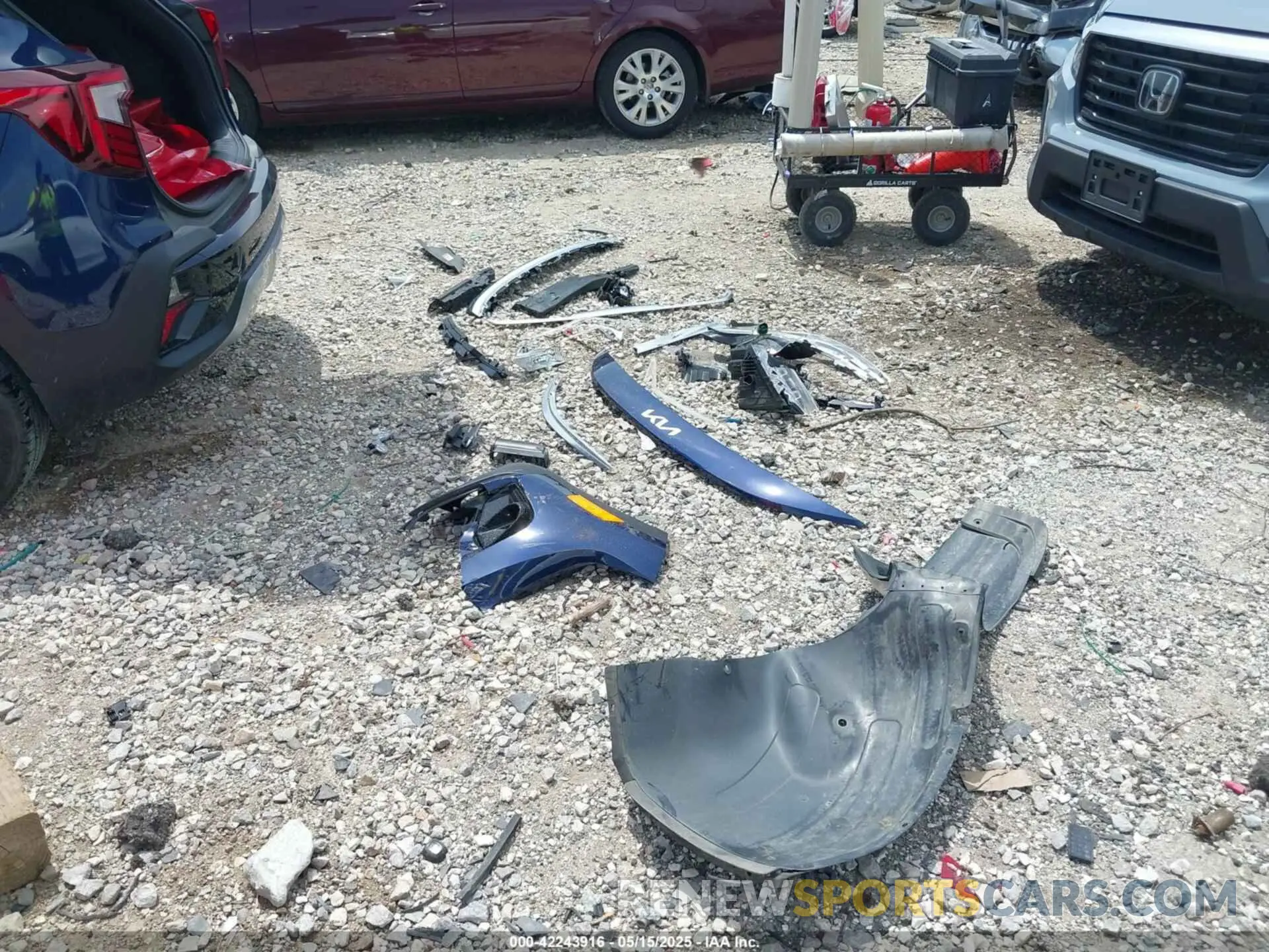 12 Photograph of a damaged car KNDEU2AA1R7543763 KIA SELTOS 2024