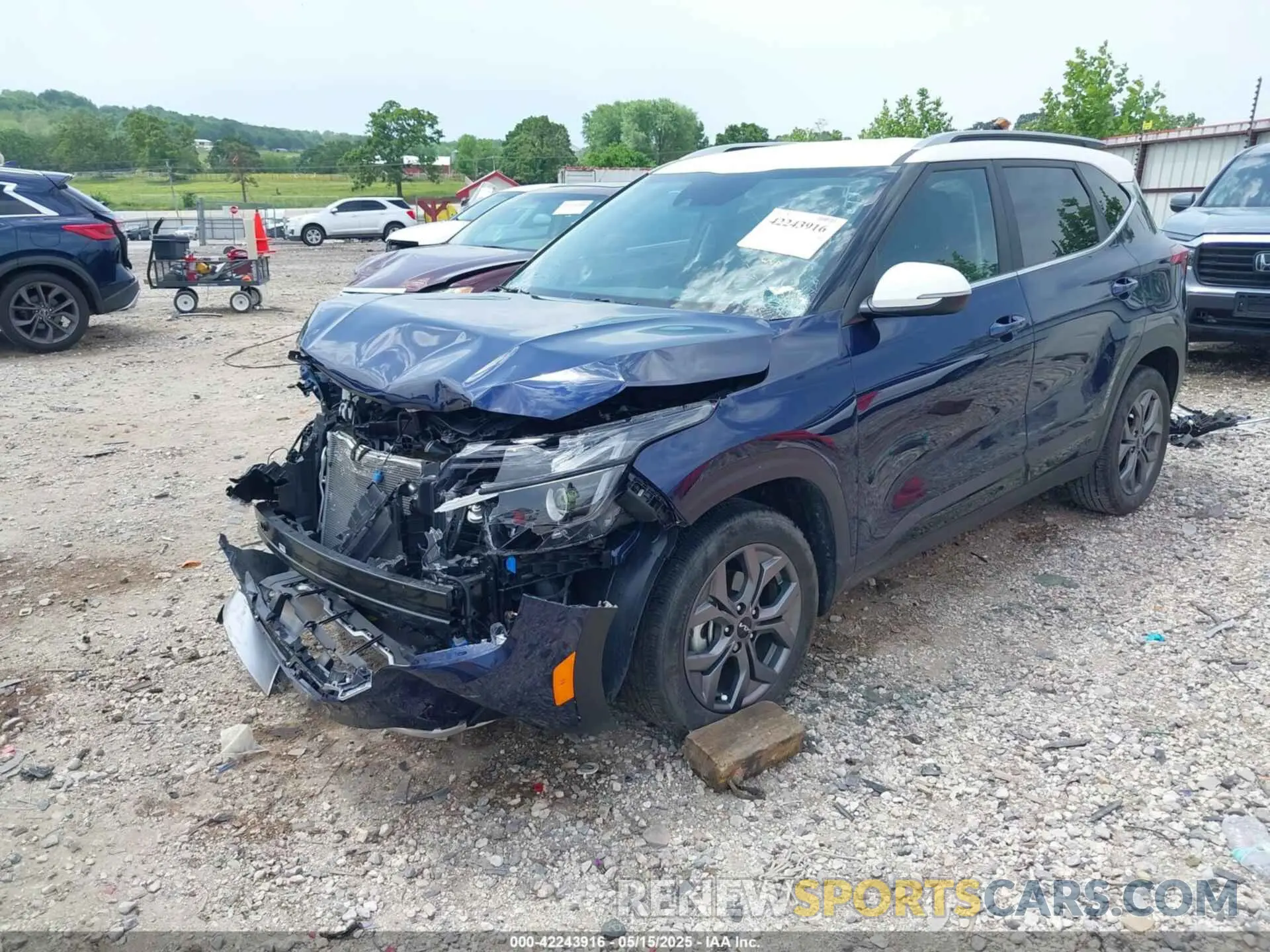2 Photograph of a damaged car KNDEU2AA1R7543763 KIA SELTOS 2024