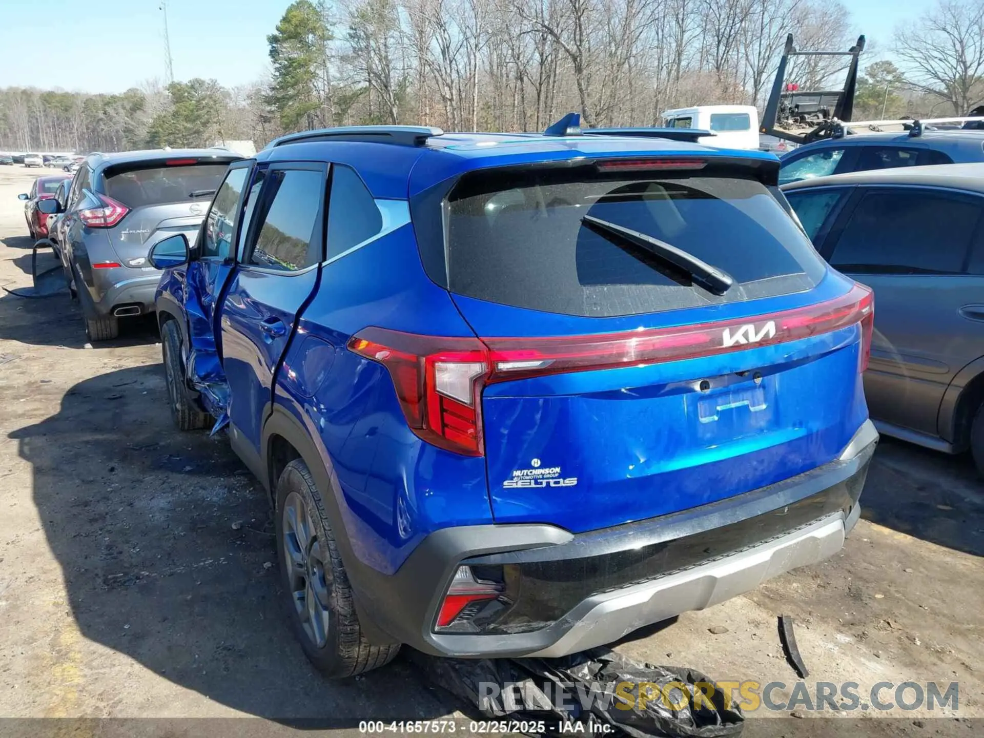 3 Photograph of a damaged car KNDEU2AA1R7614394 KIA SELTOS 2024