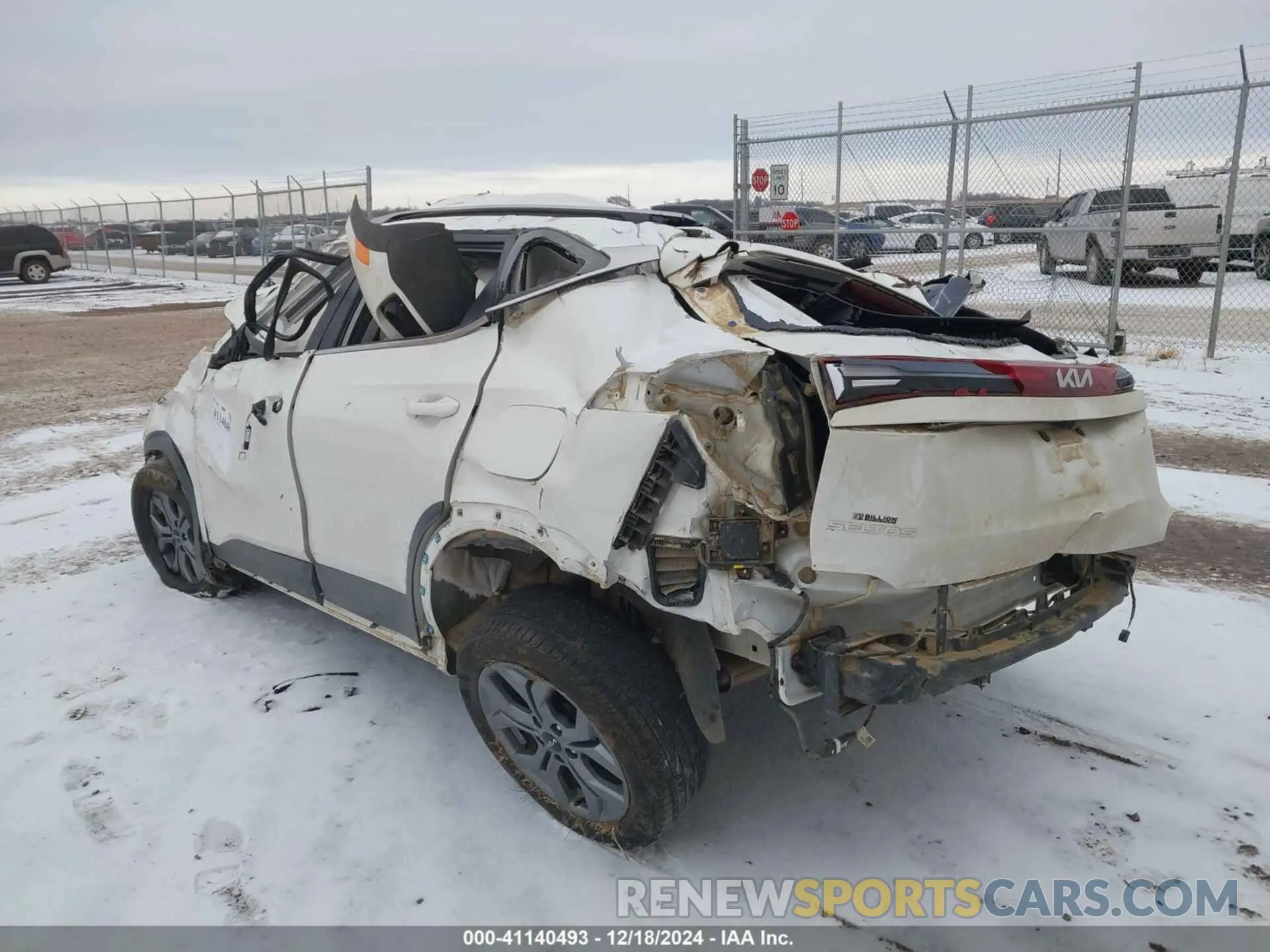 3 Photograph of a damaged car KNDEU2AA2R7521514 KIA SELTOS 2024