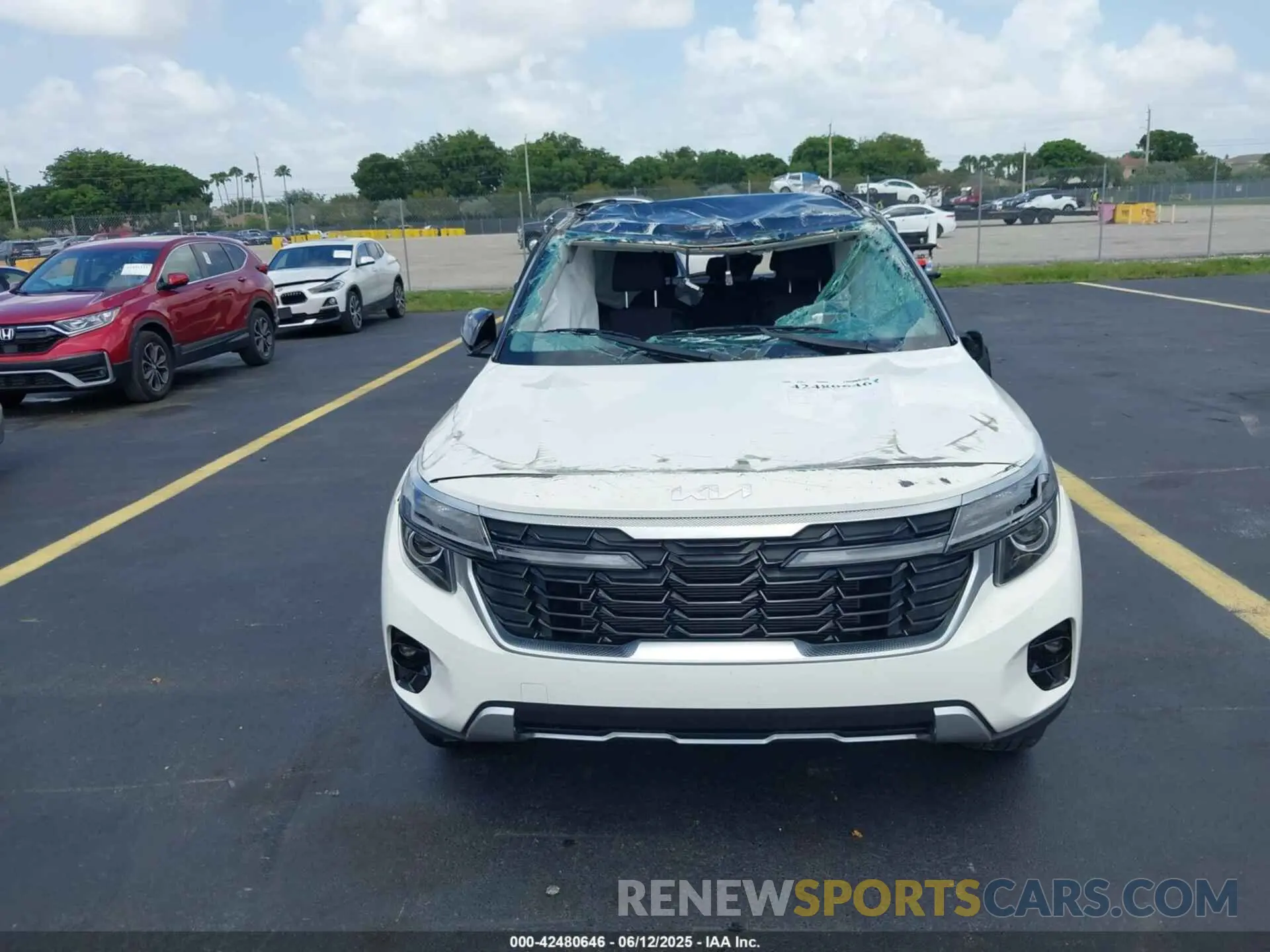 6 Photograph of a damaged car KNDEU2AA2R7629597 KIA SELTOS 2024
