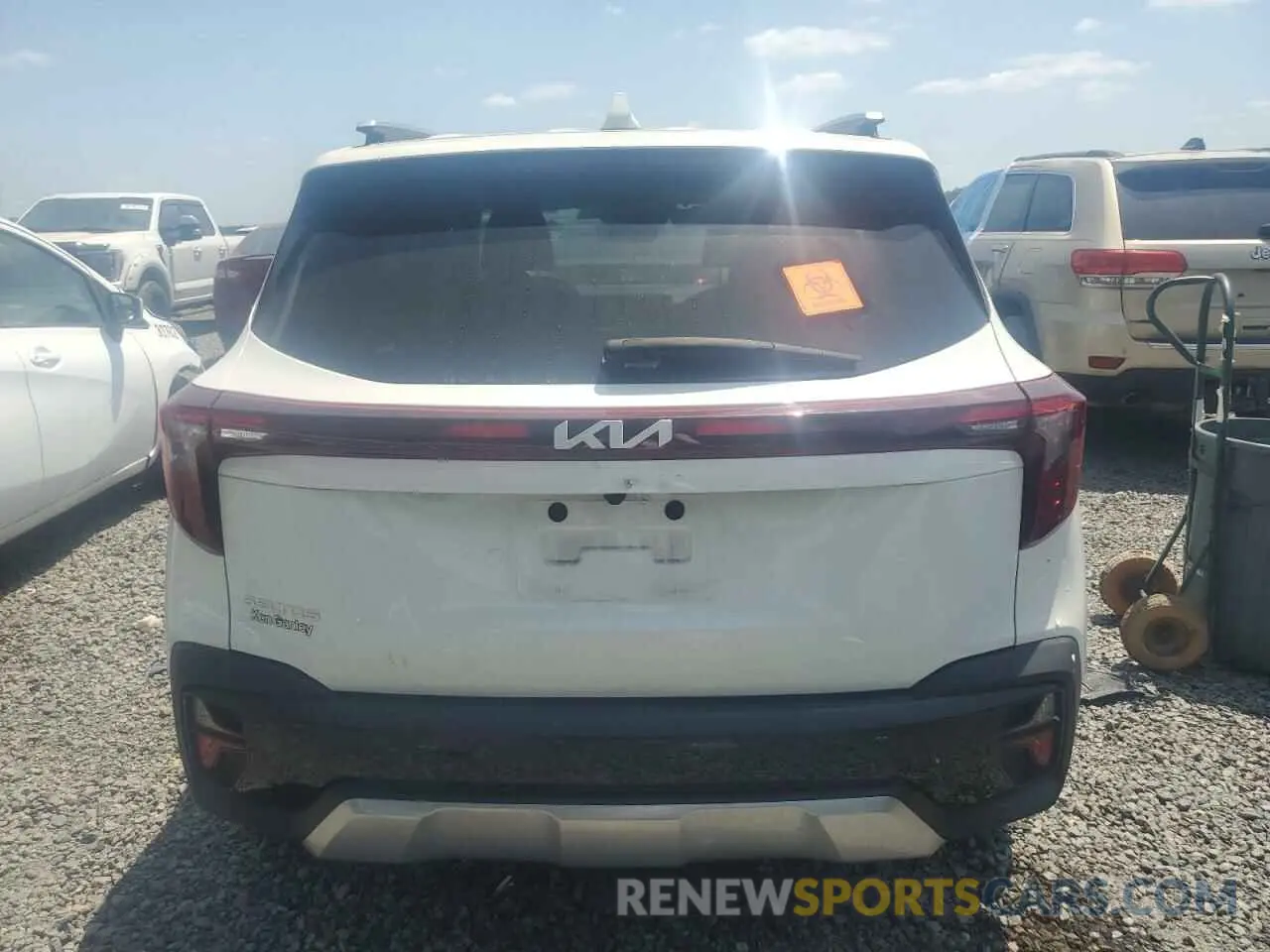 6 Photograph of a damaged car KNDEU2AA3R7568373 KIA SELTOS 2024