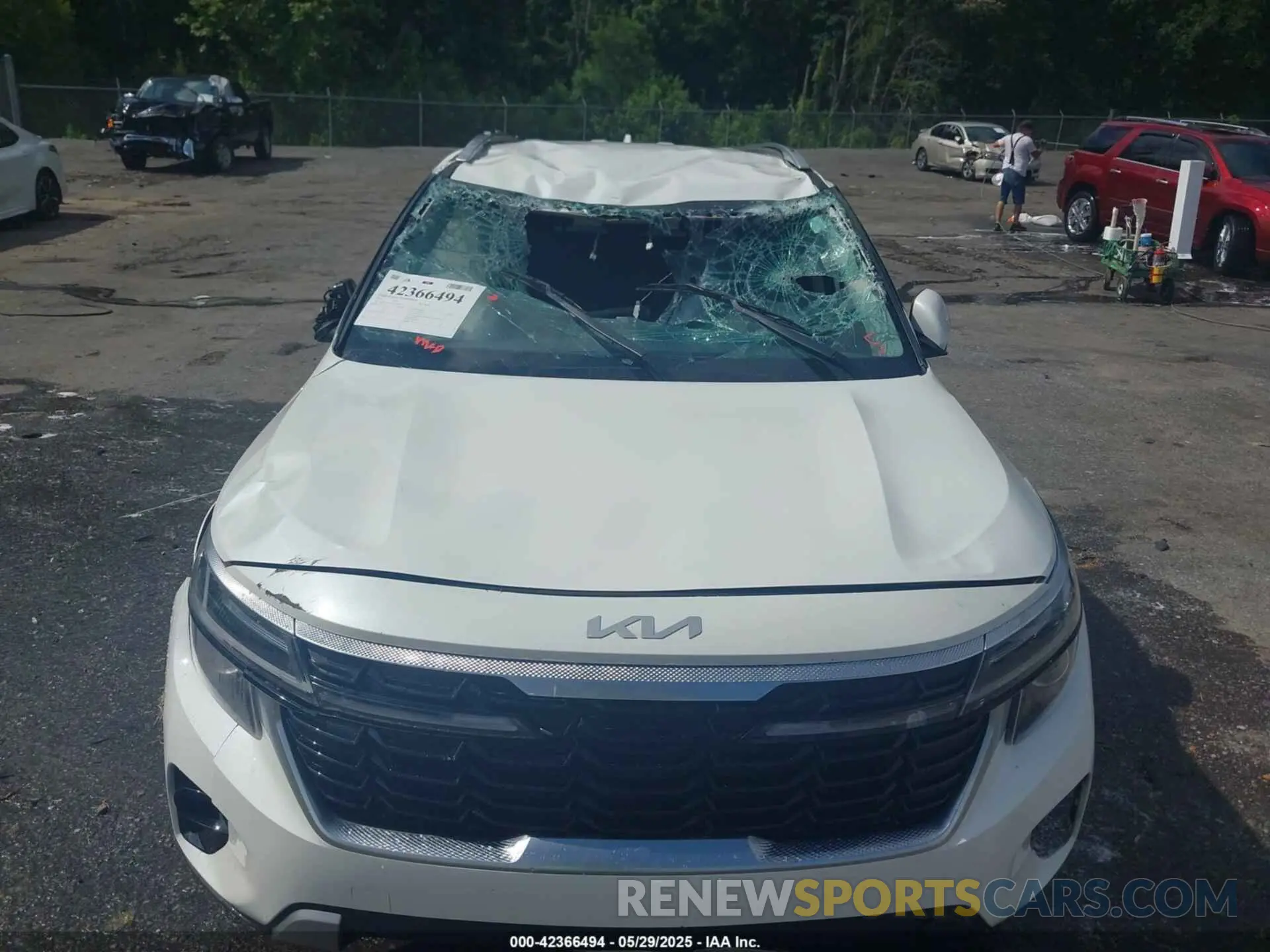 6 Photograph of a damaged car KNDEU2AA3R7590034 KIA SELTOS 2024
