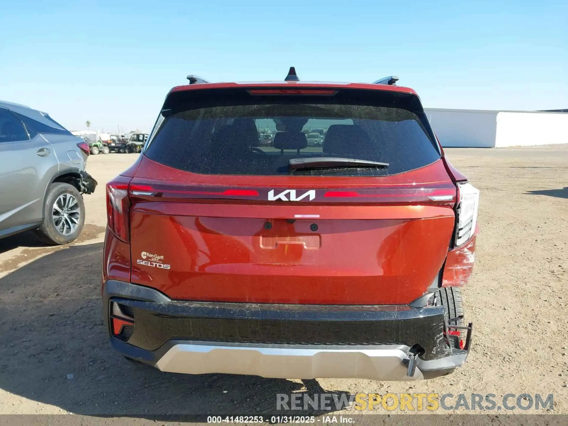 16 Photograph of a damaged car KNDEU2AA3R7638440 KIA SELTOS 2024