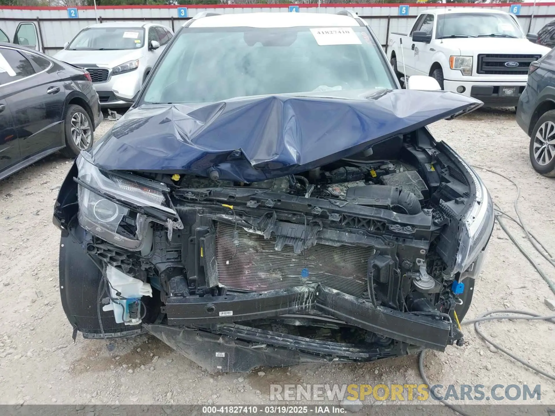 13 Photograph of a damaged car KNDEU2AA4R7588115 KIA SELTOS 2024